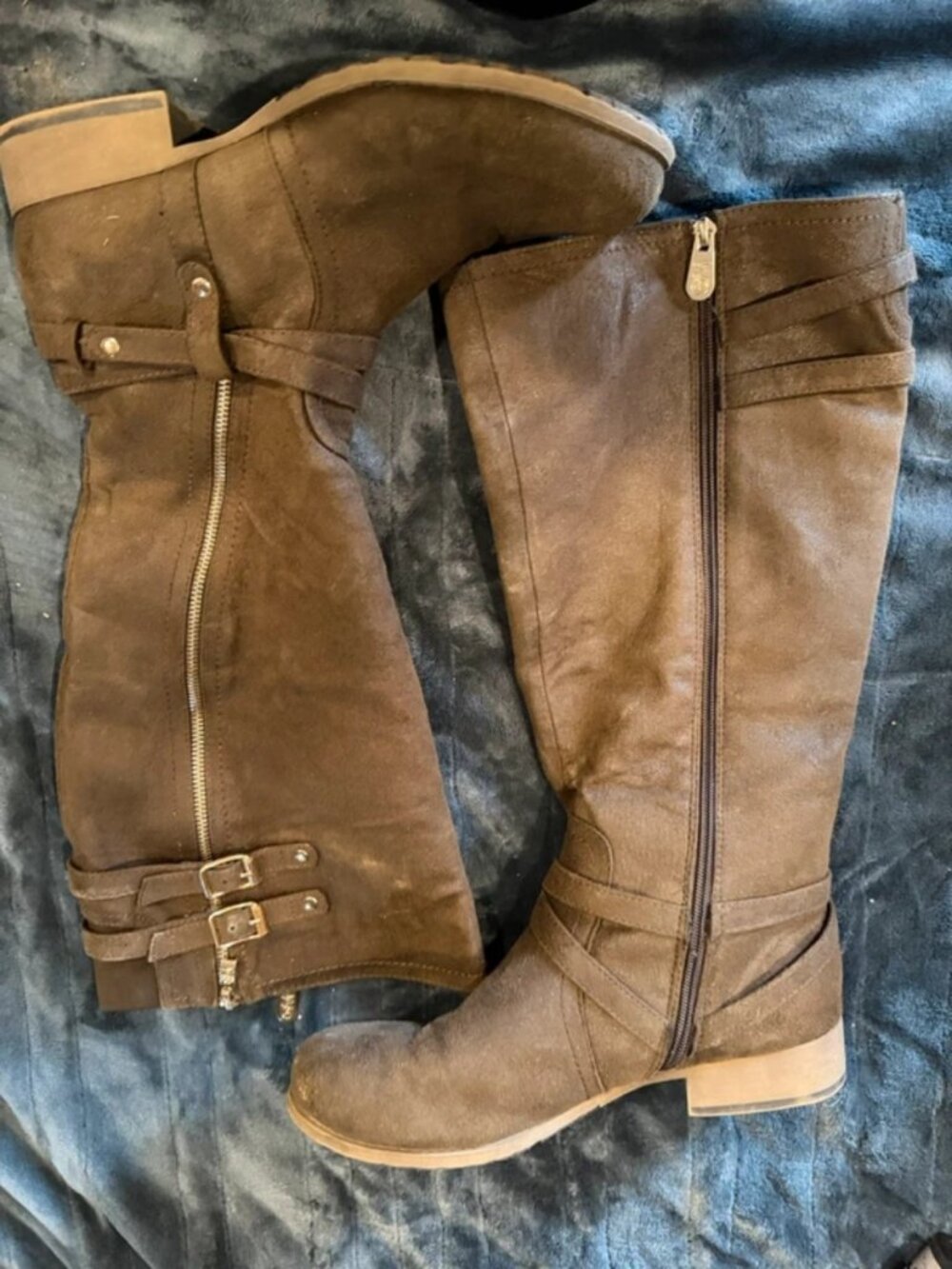 Zip up boots
